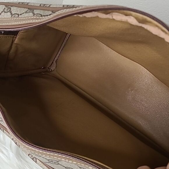 💯 Authentic Gucci Handbag with Cherryline 🍀 - Picture 10 of 13